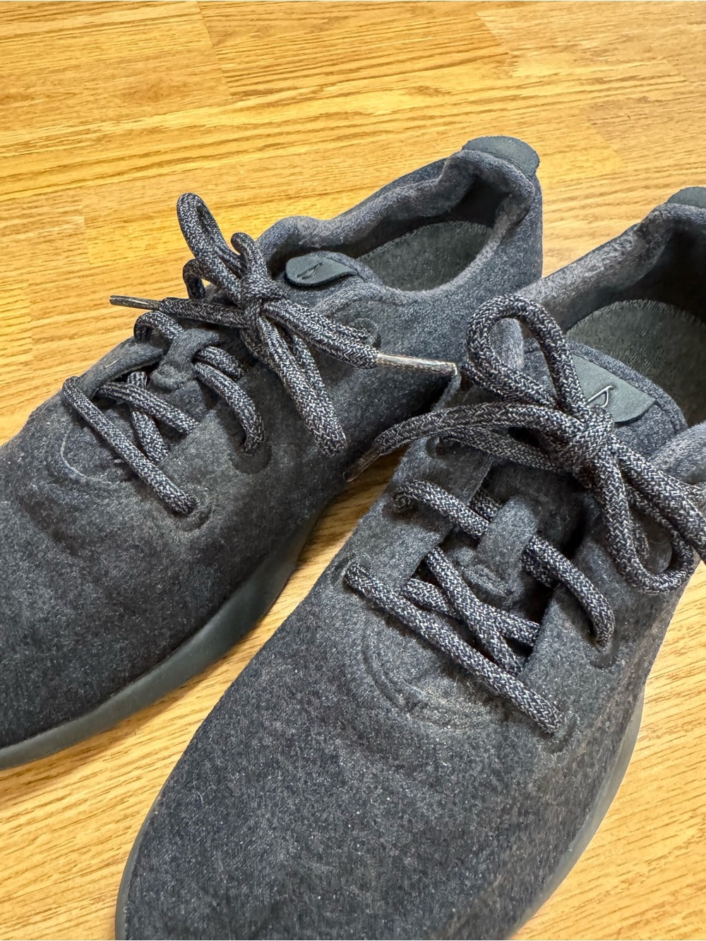 Women’s Allbirds Wool Sneakers - Charcoal - Size 10 - Make Offer